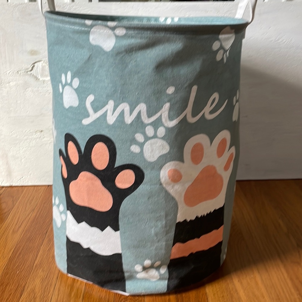 Kitty cat Laundry basket